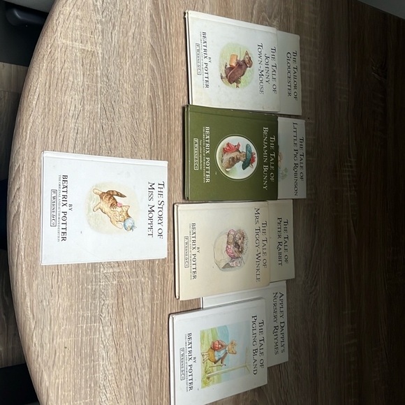 9 Beatrix Potter Books - Picture 2 of 11